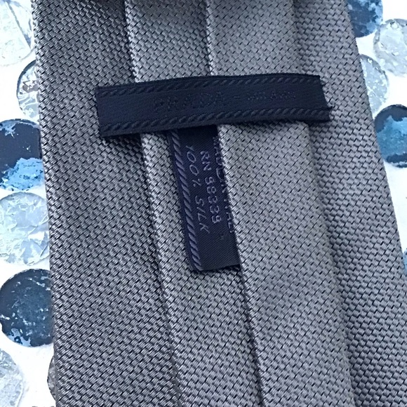 Prada Milano 100% Silk Mens Tie Made in Italy - Picture 9 of 15